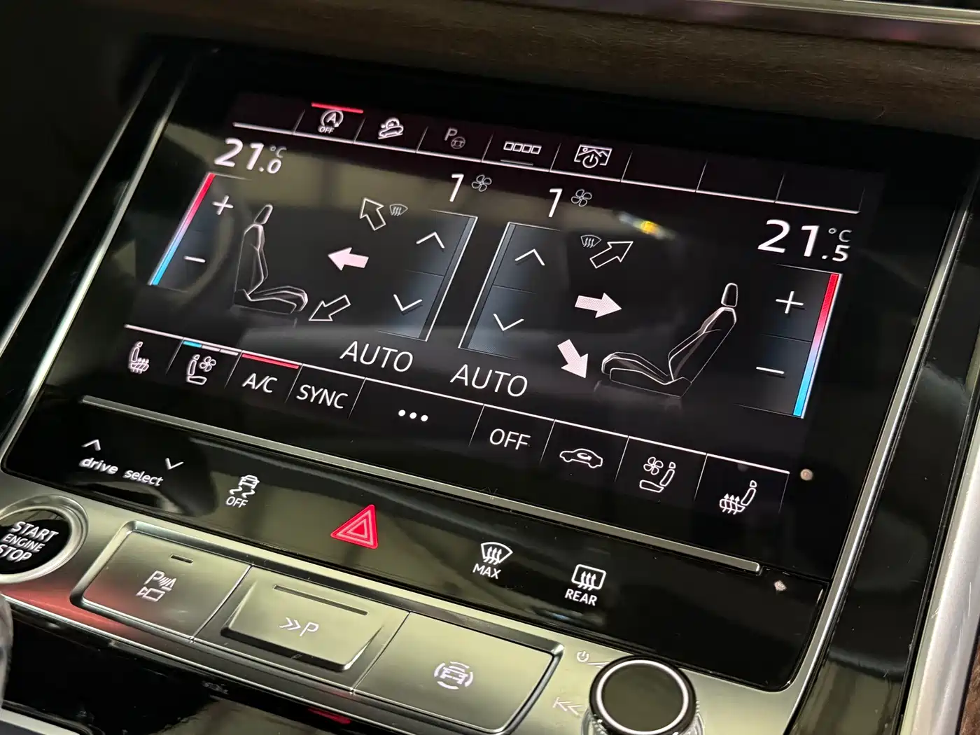 Audi Q7 2023 55 TFSI quattro S line Sport фото 18