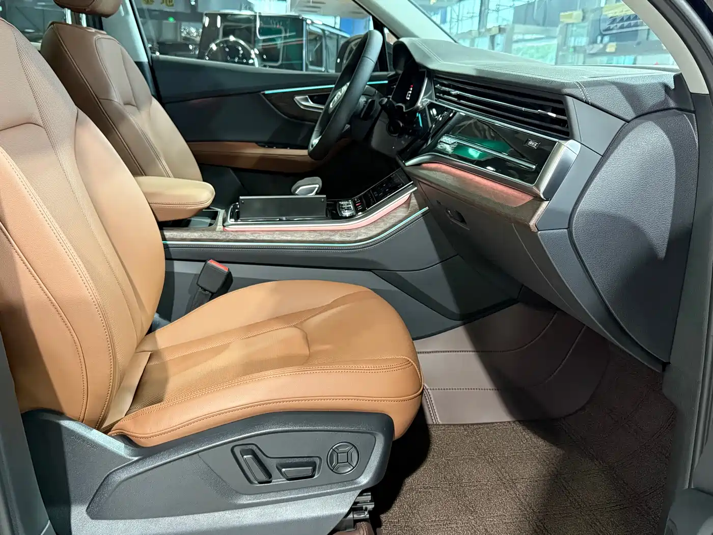 Audi Q7 2023 55 TFSI quattro S line Sport фото 8