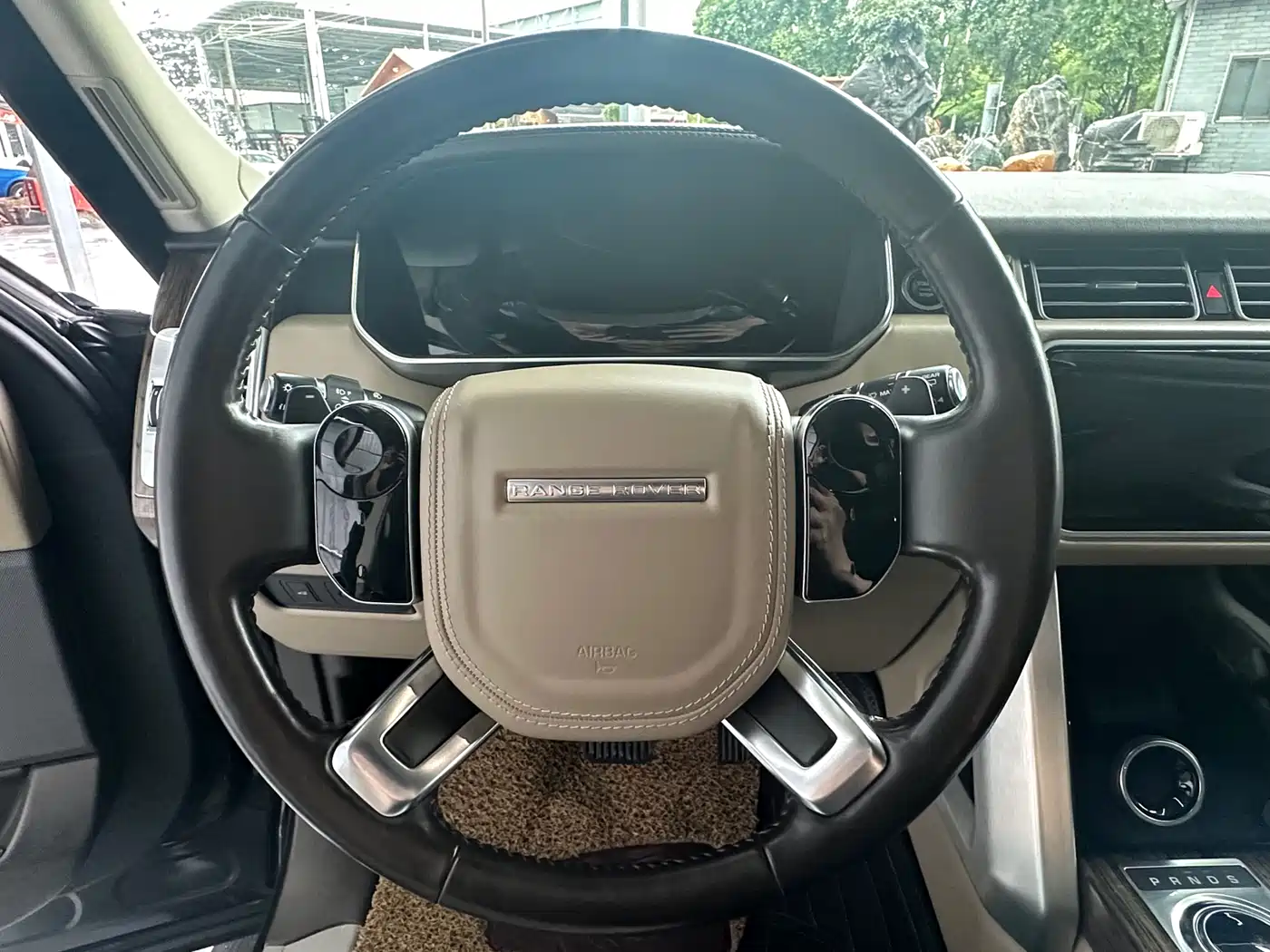 Land Rover Range Rover 2019 3.0 SC V6 Heritage Extended Edition фото 7
