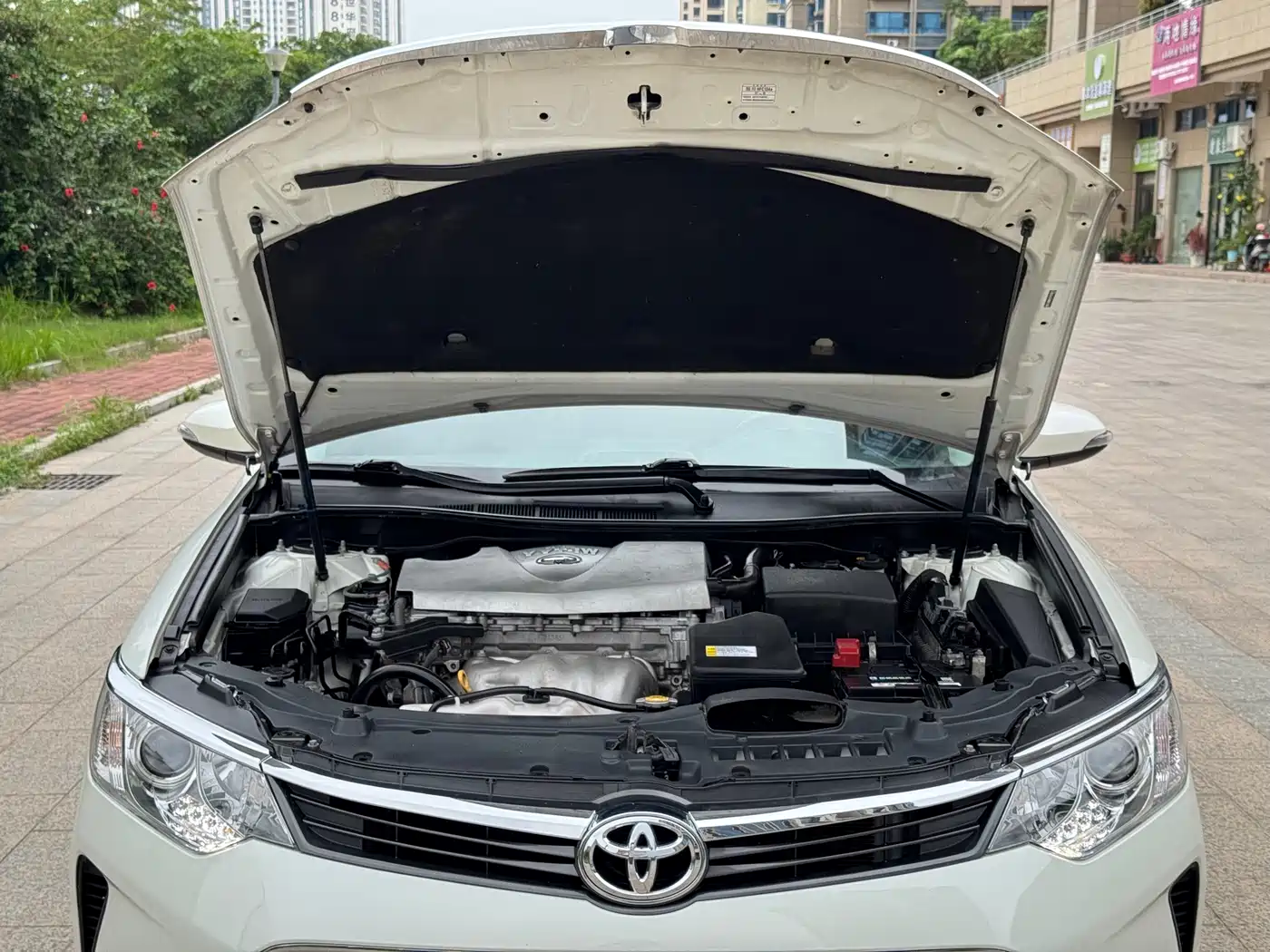 Toyota Camry 2015 2.0G Leading Edition фото 17