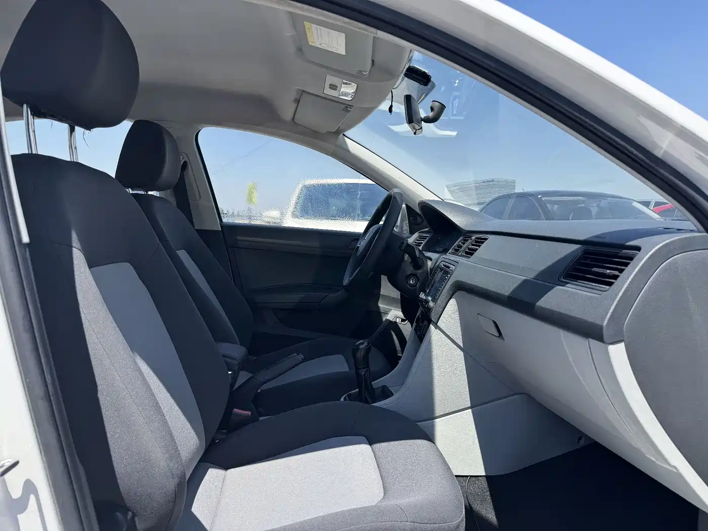 Škoda Rapid 2016 1.4L Manual Forward Edition фото 6
