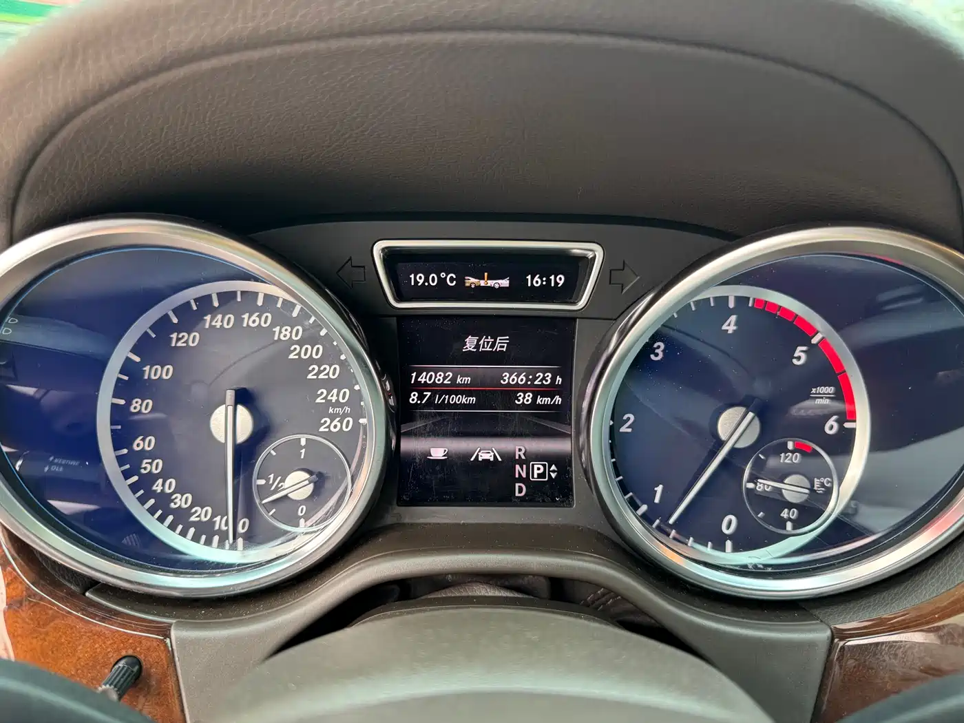 Mercedes-Benz GL-Class фото 18