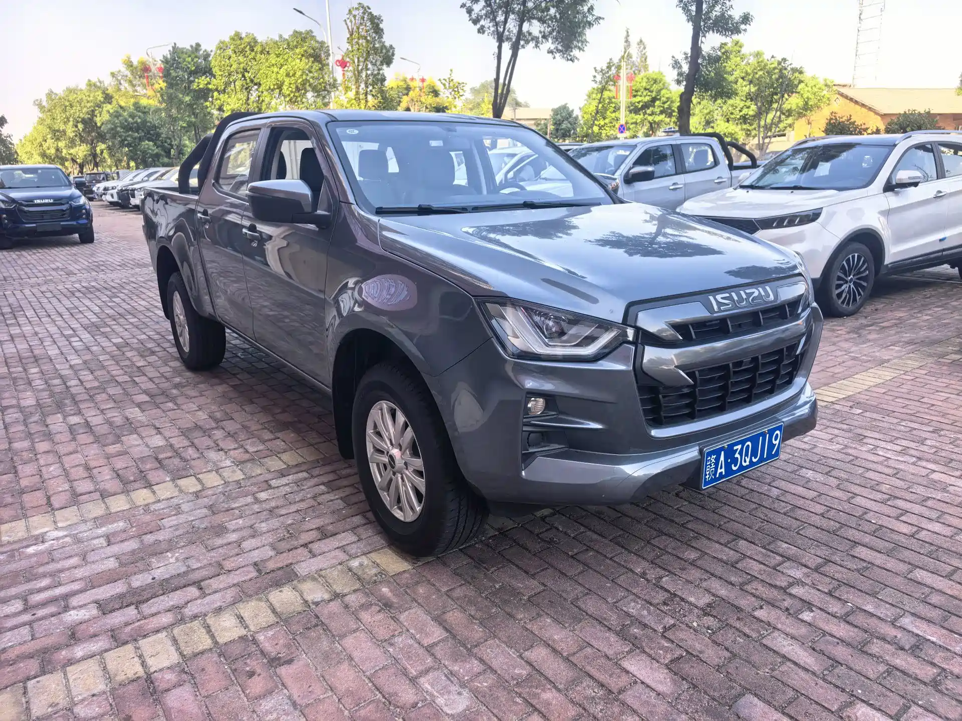 Фото 3 - Isuzu Lingtuo
