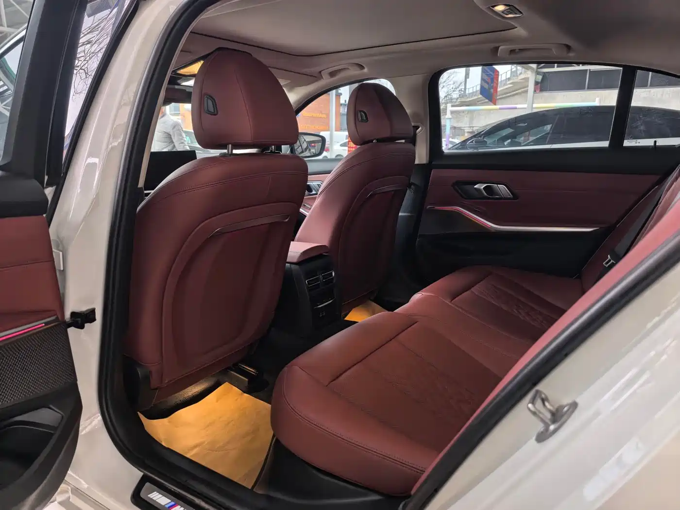 BMW 3 Series 2023 325Li M Sport Package фото 12