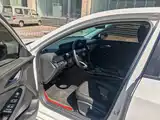 Photo 13 - Buick Verano