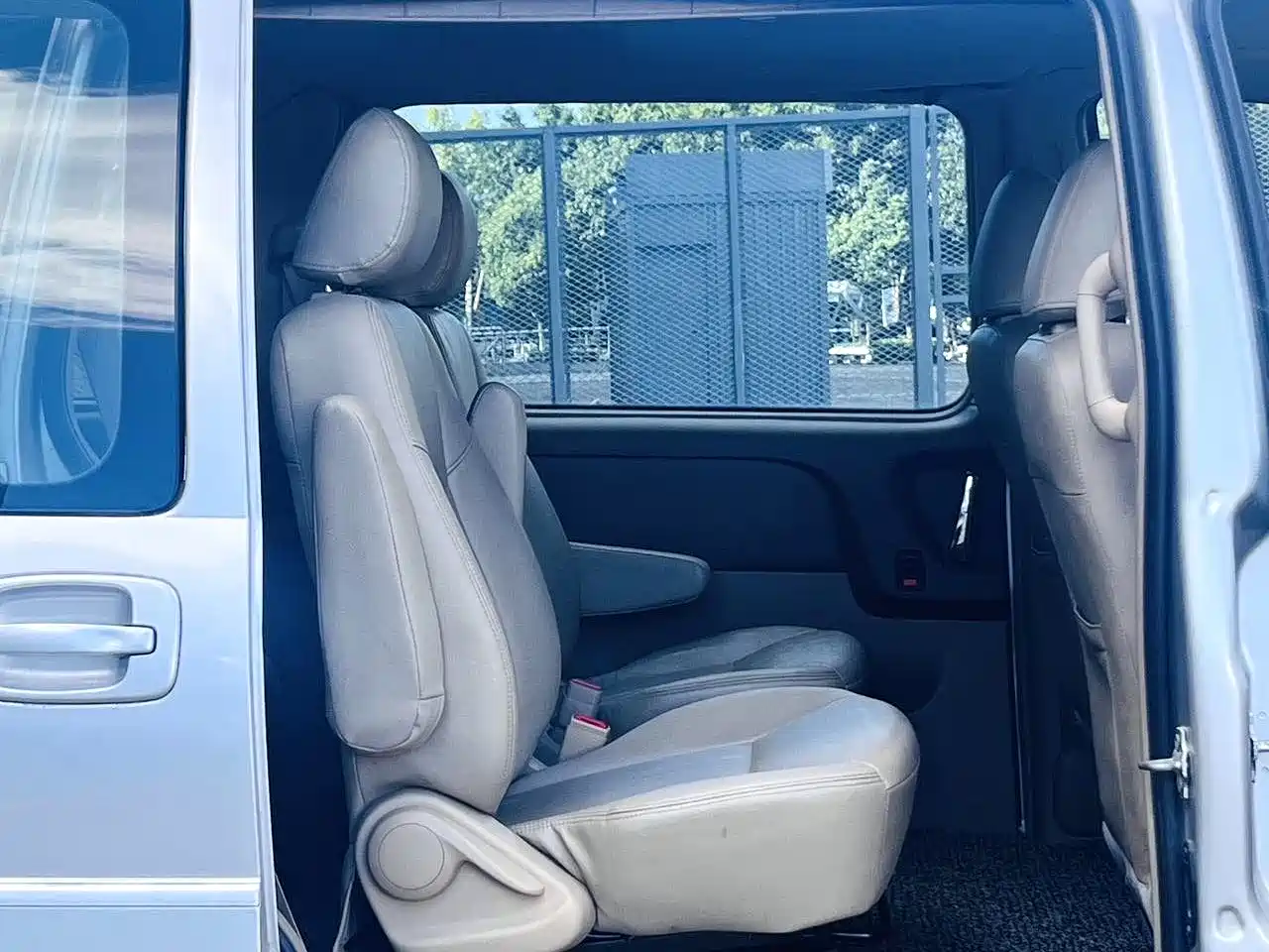 Buick GL8 2014 2.4L Classic Edition фото 7