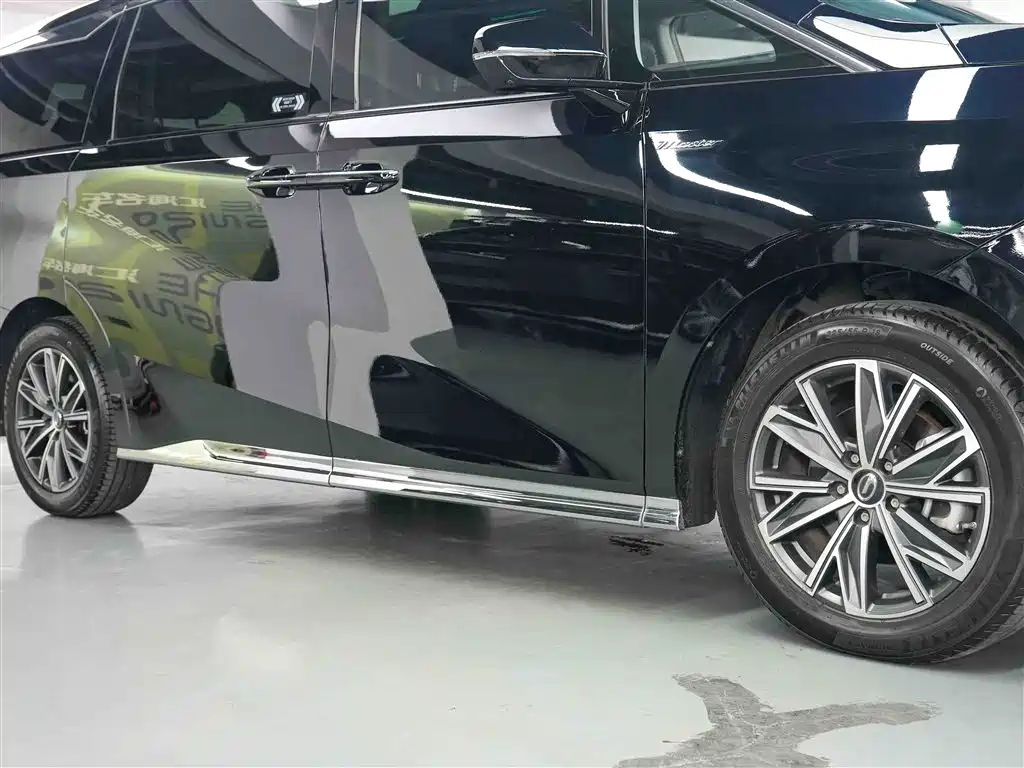 GAC TRUMPCHI TRUMPCHI M8