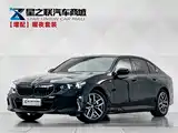 Photo 1 - BMW i5