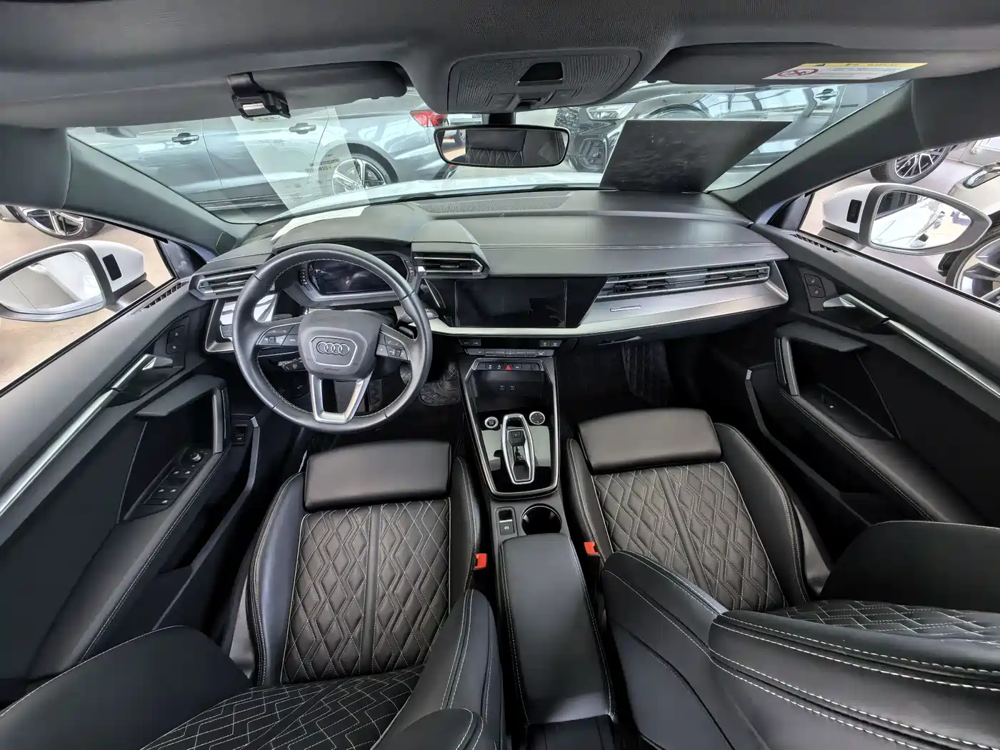 Audi A3 2025 Sportback 35TFSI Flying Premium фото 13