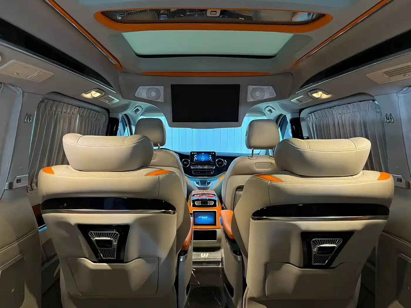 Mercedes-Benz V-Class 2022 V 260 L Long Wheelbase Luxury Edition фото 6