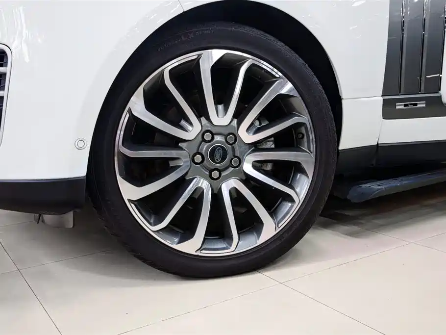 Land Rover Range Rover 2015 3.0 TDV6 Vogue фото 21