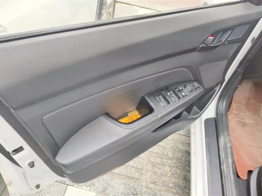 Hyundai Elantra 2020 1.4T DCT Dynamic·Vitality фото 7