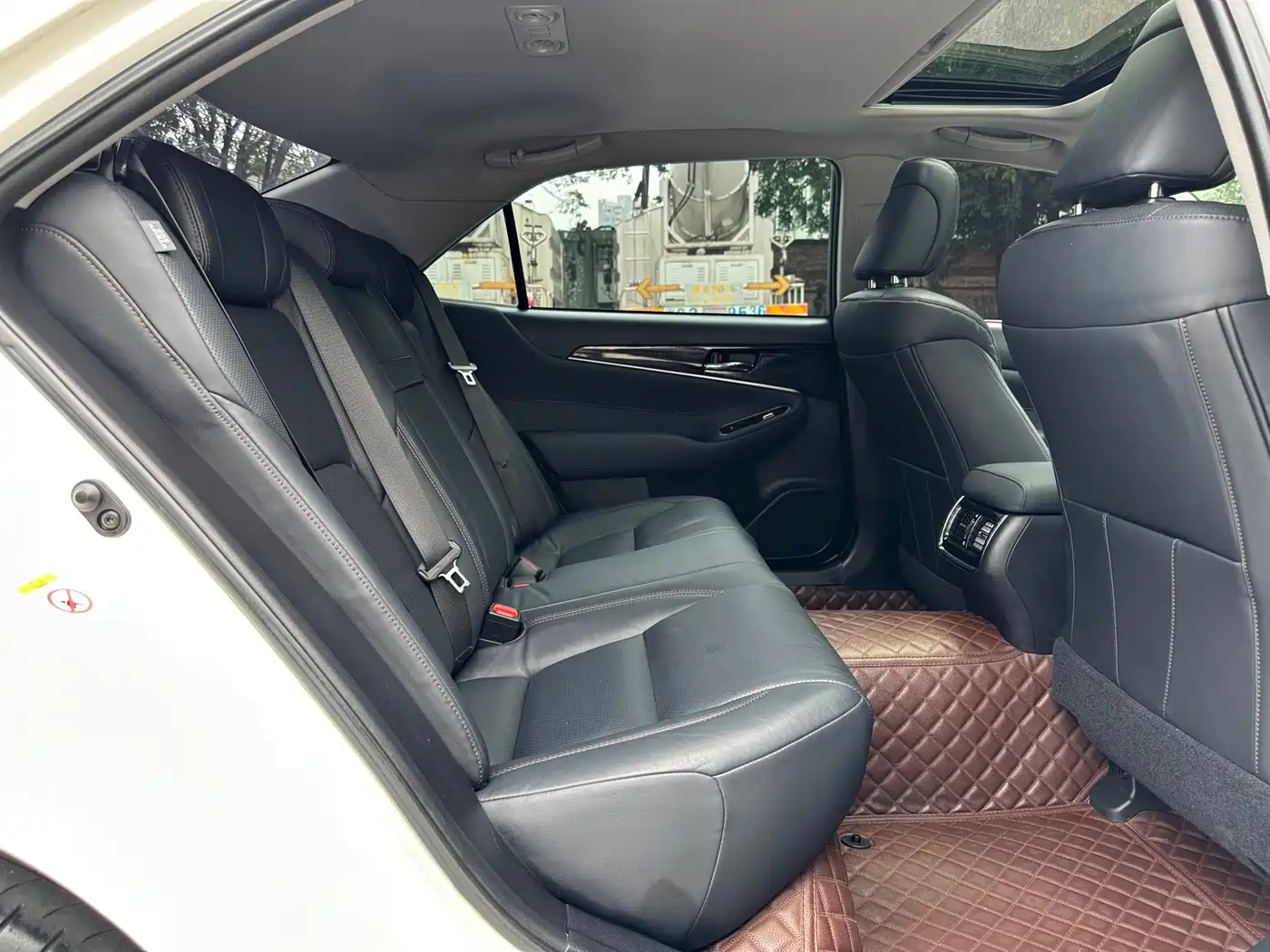Toyota Crown 2015 2.0T Fashion фото 7