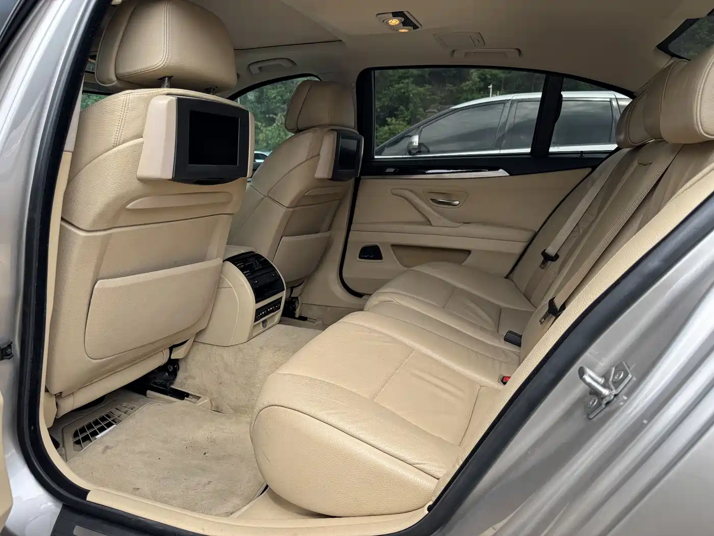BMW 5 Series 2012 535Li Luxury фото 8
