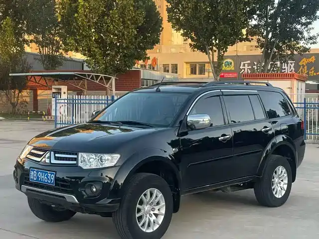 MITSUBISHI PAJERO JINCHANG