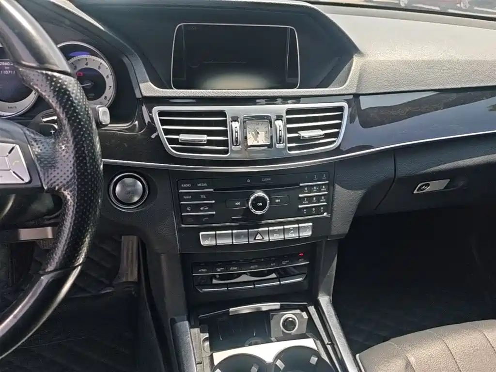 Mercedes-Benz E-Class 2015 Facelift E 260 L Sport Fashion фото 13