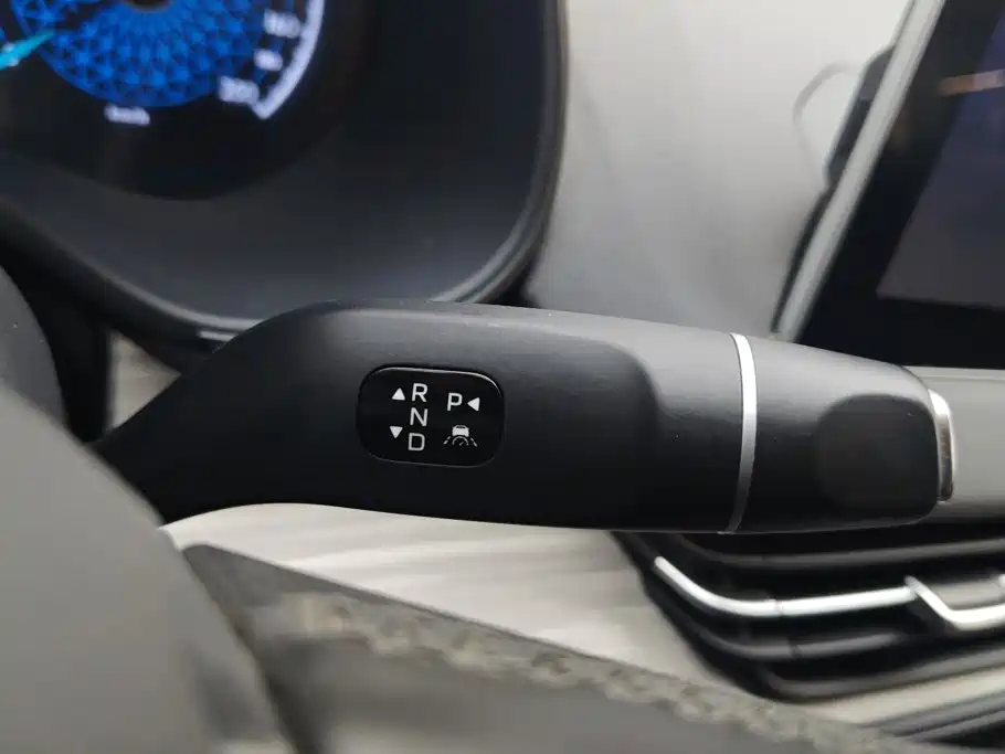 Hongqi E-QM5 2025 2025 Model 500km Travel Edition