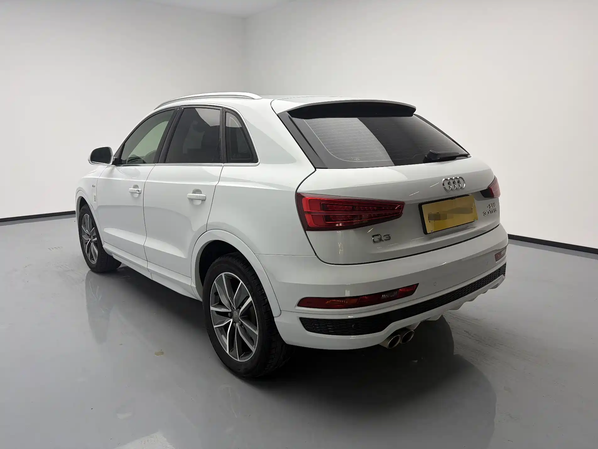 Фото 6 - Audi Q3