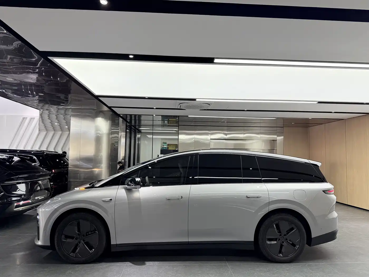 Li Auto Li i8 2025 2025 Standard Edition