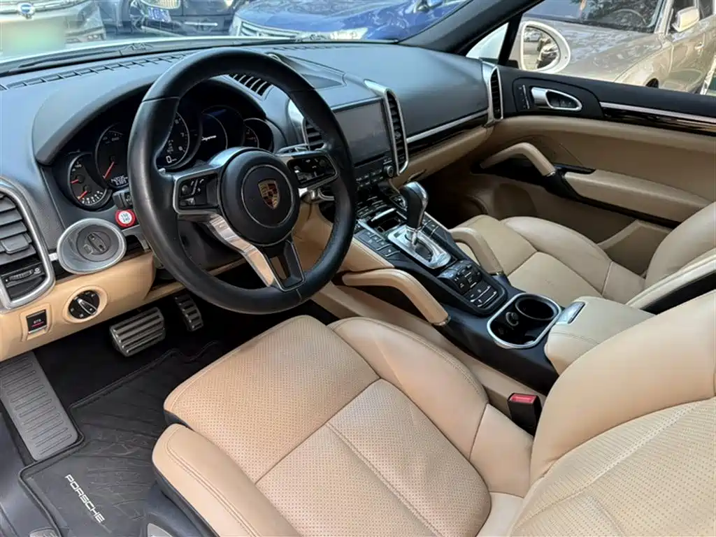 Porsche Cayenne 2016 Cayenne Platinum Edition 3.0T фото 7