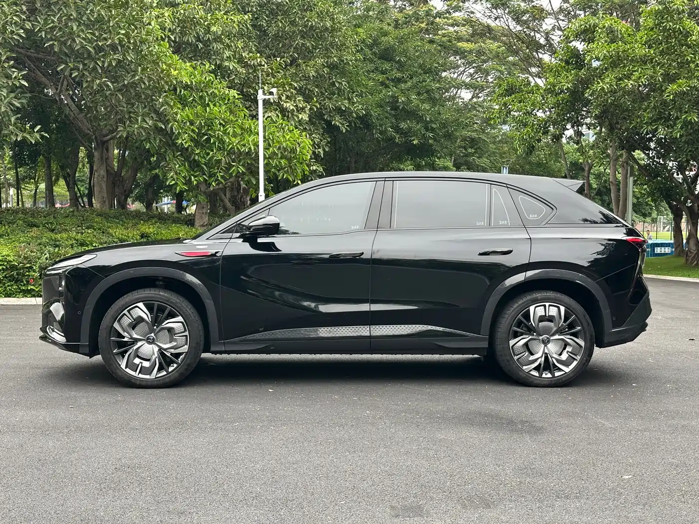 Hongqi Tian Gong 08 2025 680 Ultra AWD фото 8