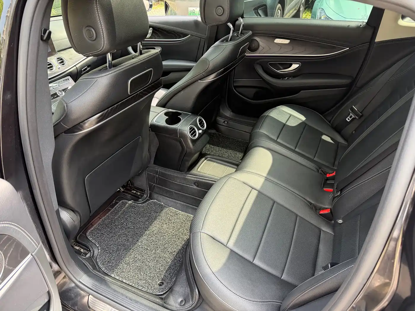 Mercedes-Benz E-Class 2018 E 200 L Sport фото 15