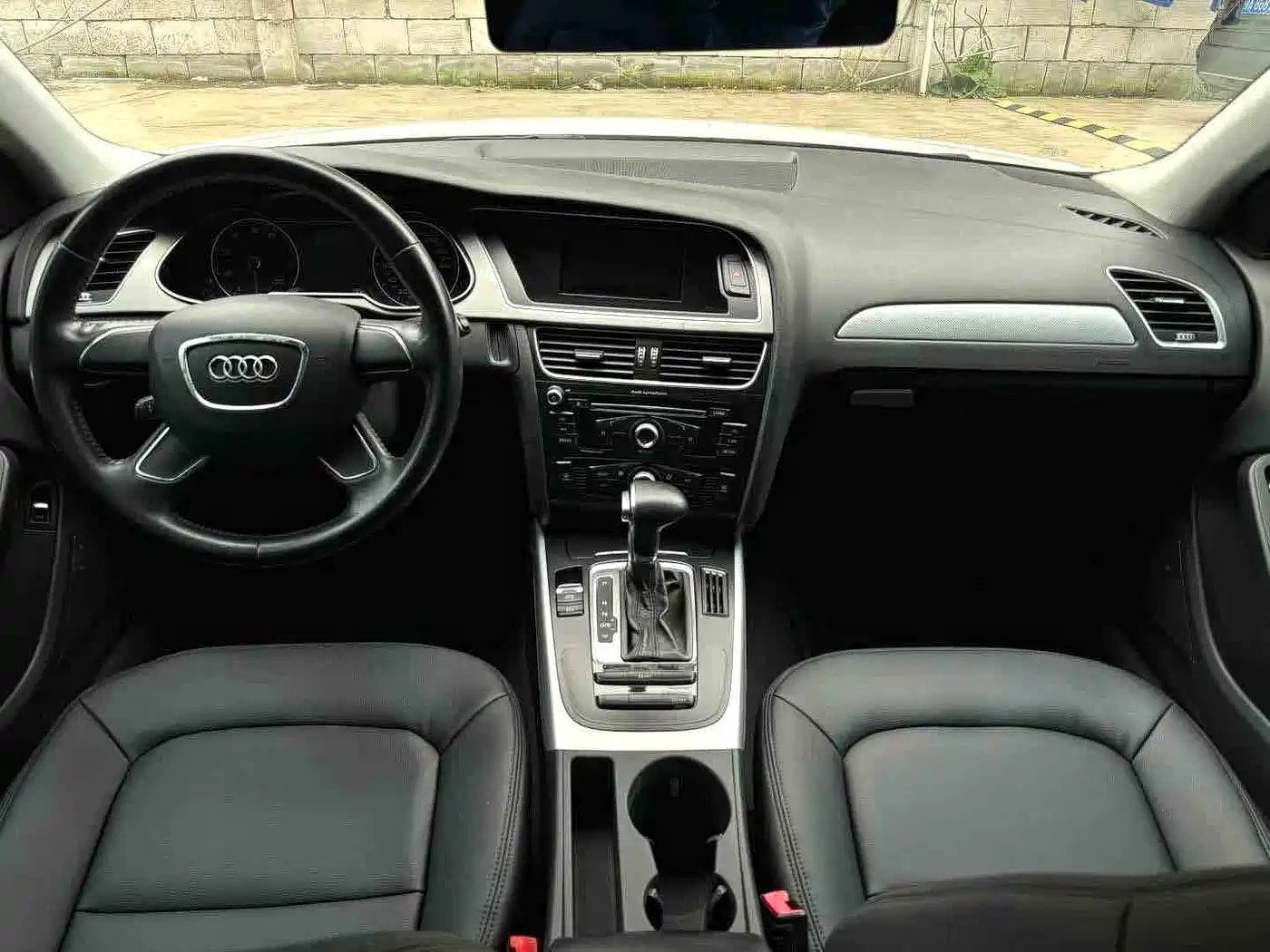 Audi A4L 2016 30 TFSI Collector's Edition Automatic Comfort фото 5