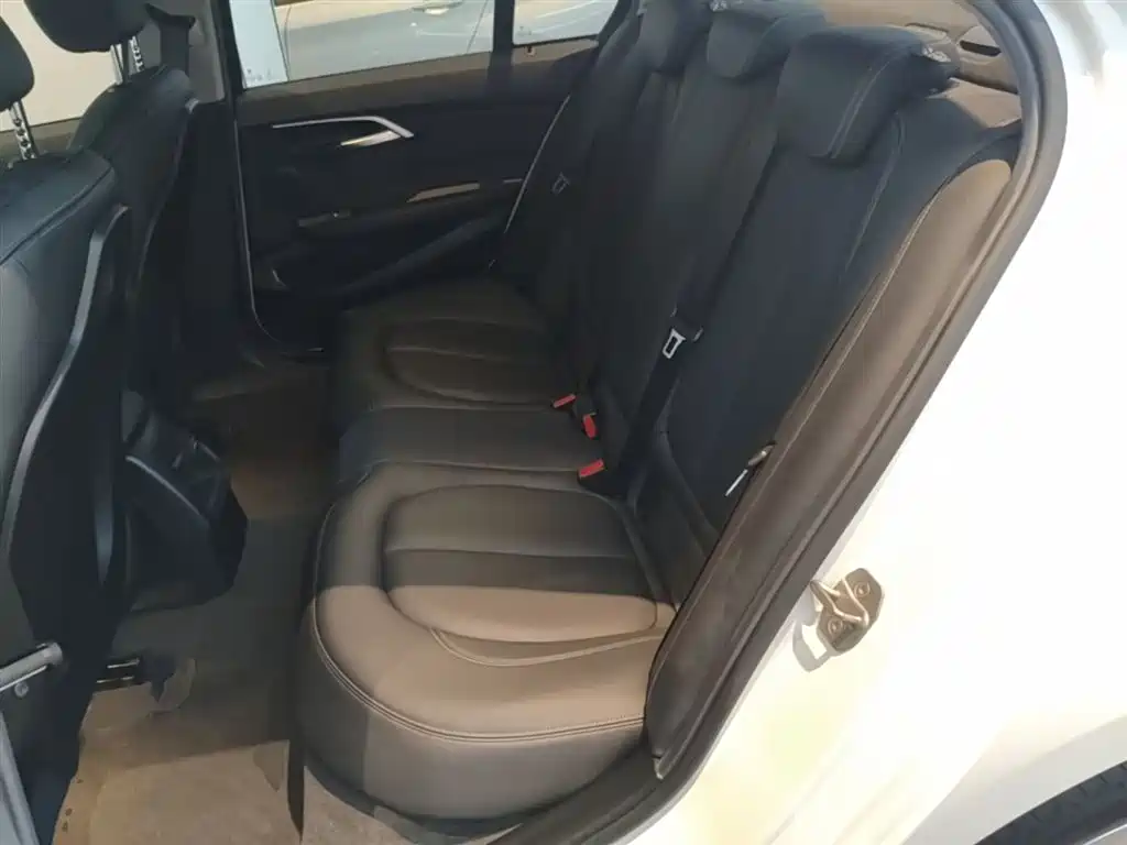 BMW 1 Series 2019 118i M Sport Package фото 17