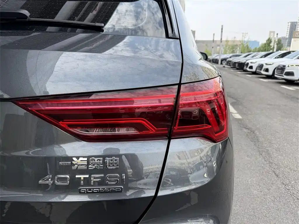 Фото 13 - Audi Q3