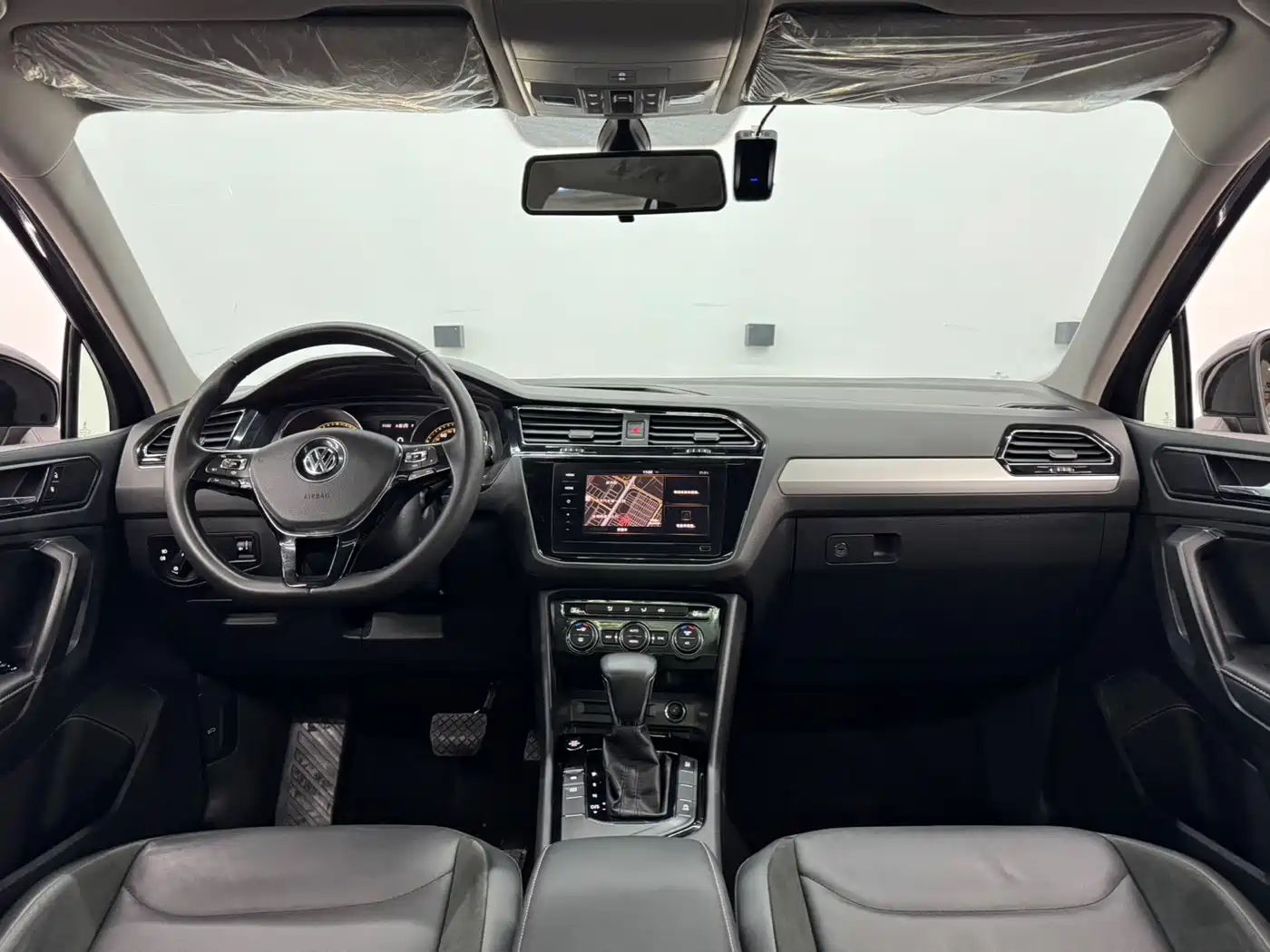 Volkswagen Tiguan L 2019 Facelift 330TSI Auto 2WD Panorama Comfort China VI фото 9