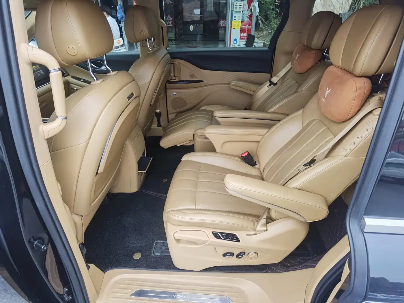 Voyah Auto Voyah Dreamer 2022 Low-carbon Dream+Smart Package фото 10
