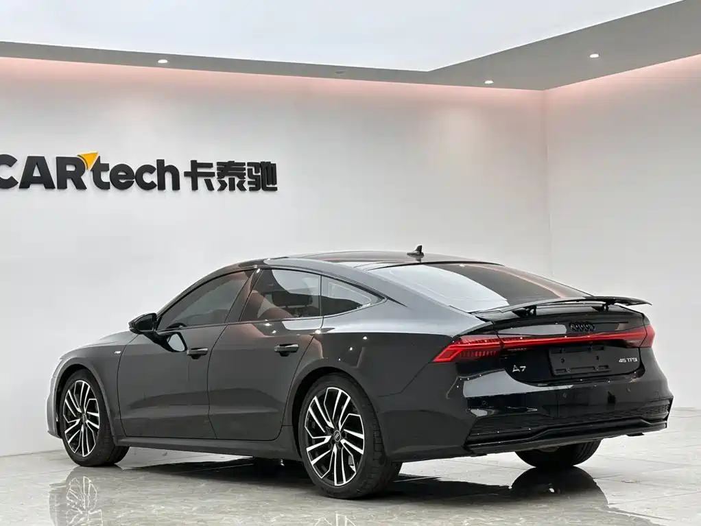 Фото 3 - Audi A7