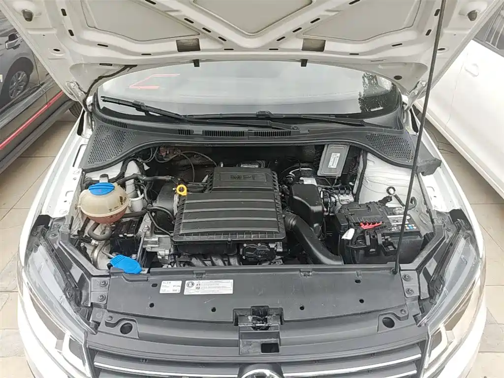 Volkswagen Santana 2016 1.4L Manual Trend Edition фото 20