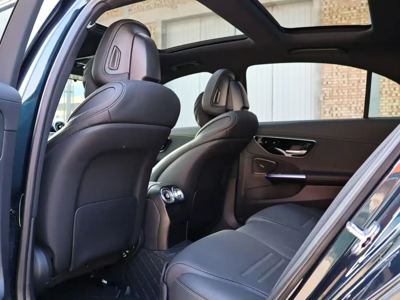Mercedes-Benz C-Class 2024 C 260 L Sport фото 8