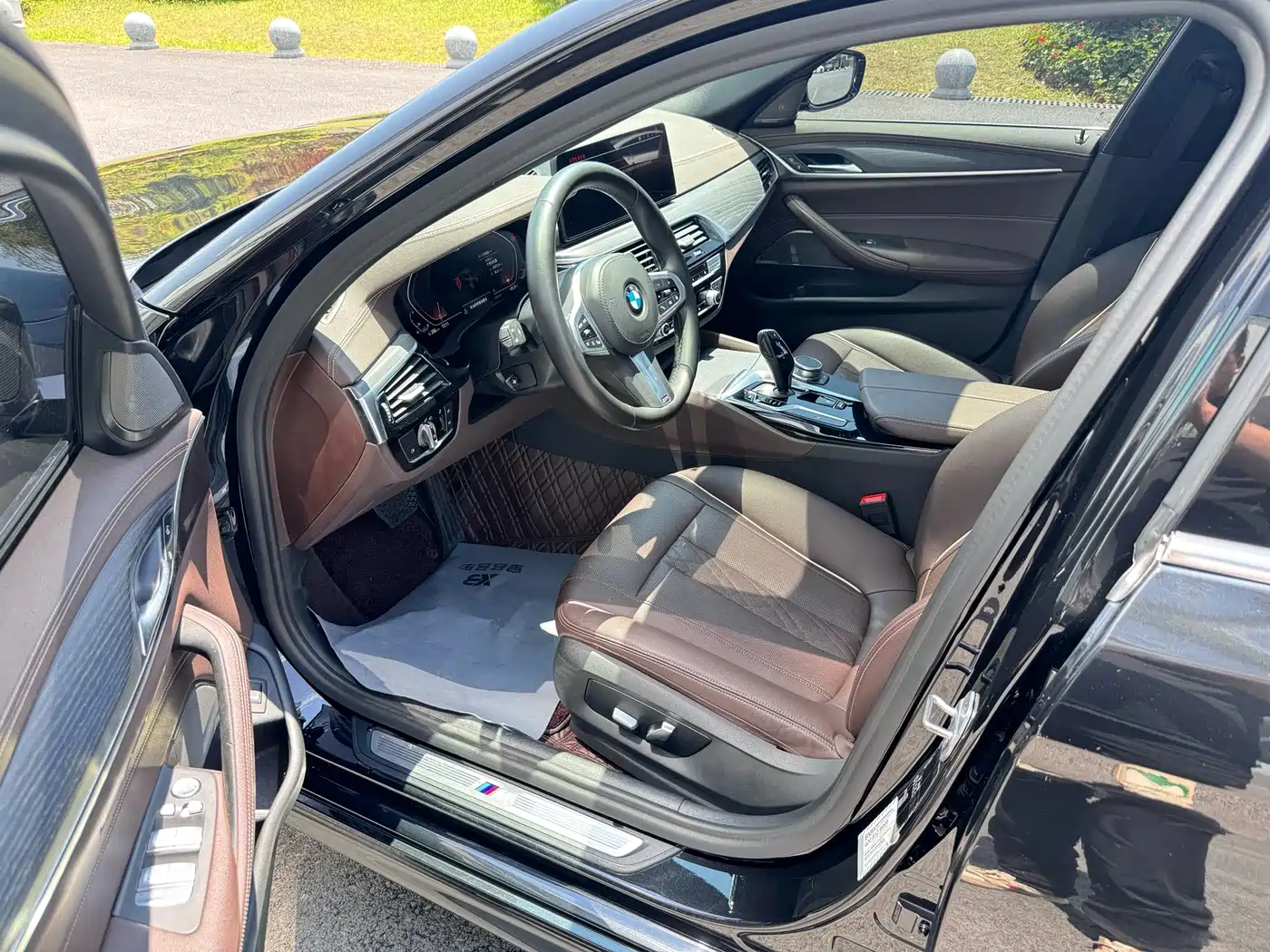 BMW 5 Series 2021 530Li Leading M Sport Package фото 12
