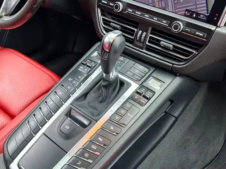 Porsche Macan 2020 Macan GTS 2.9T фото 14