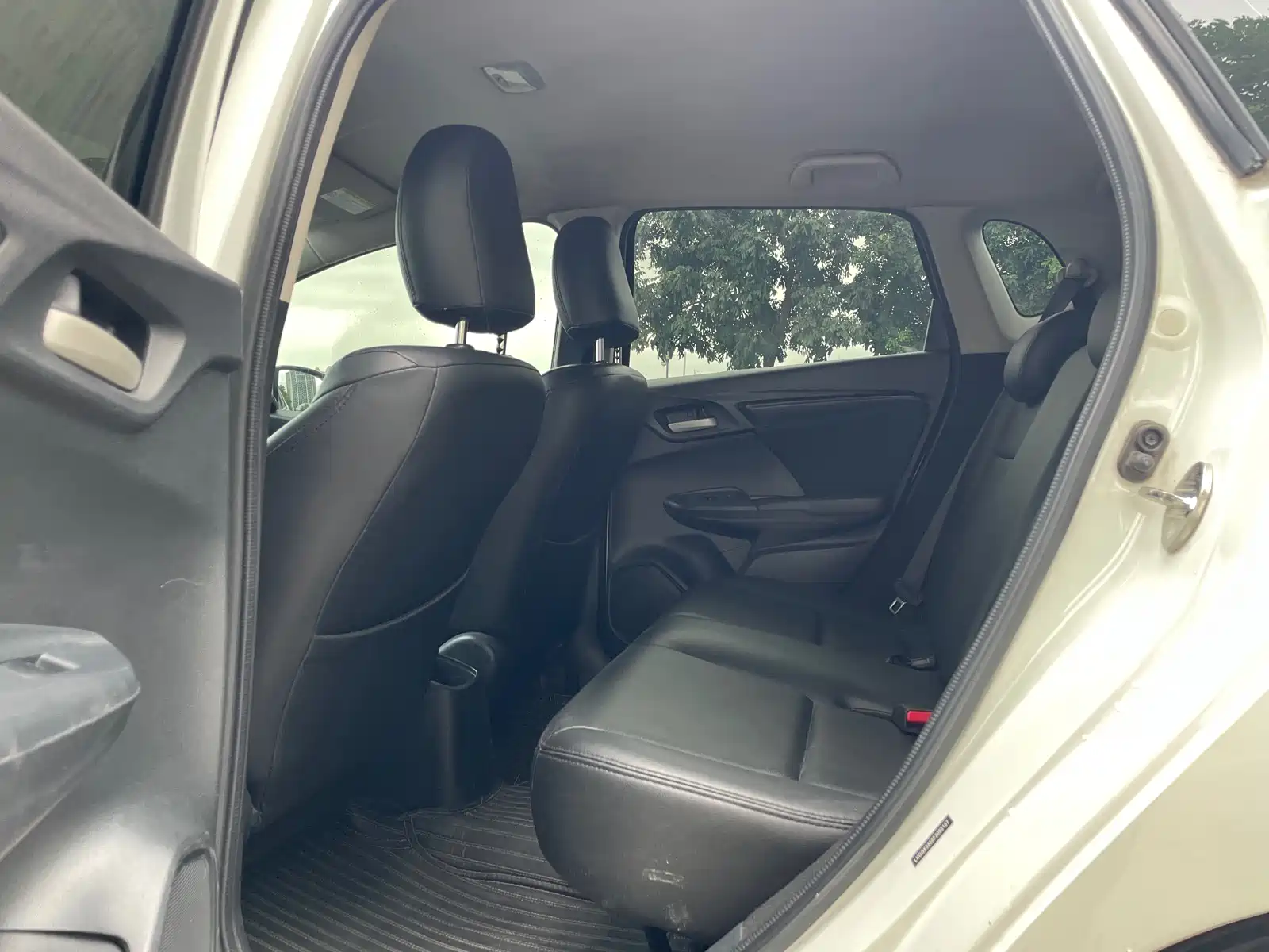 Фото 8 - Honda Fit