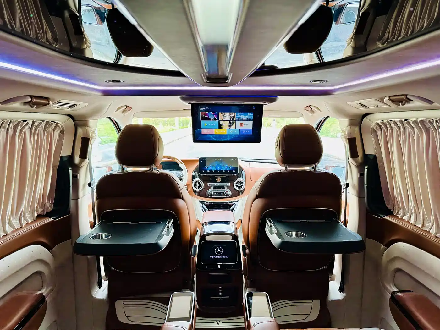 Mercedes-Benz Vito 2023 2.0T Business 7-Seater фото 12