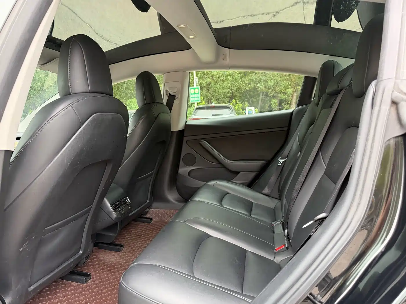 Фото 7 - Tesla Model 3
