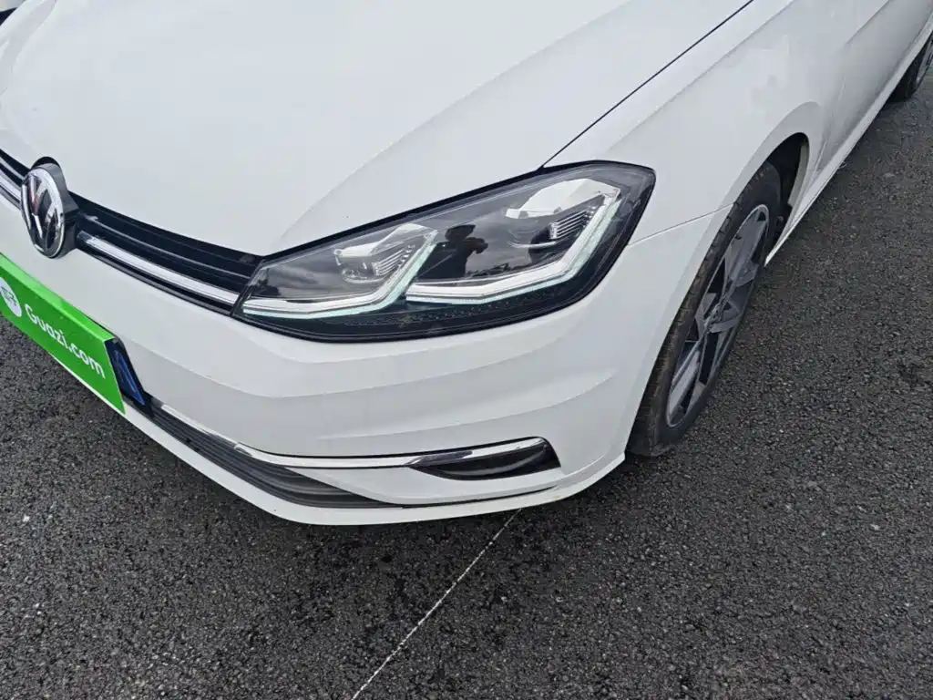 Photo 24 - Volkswagen Golf