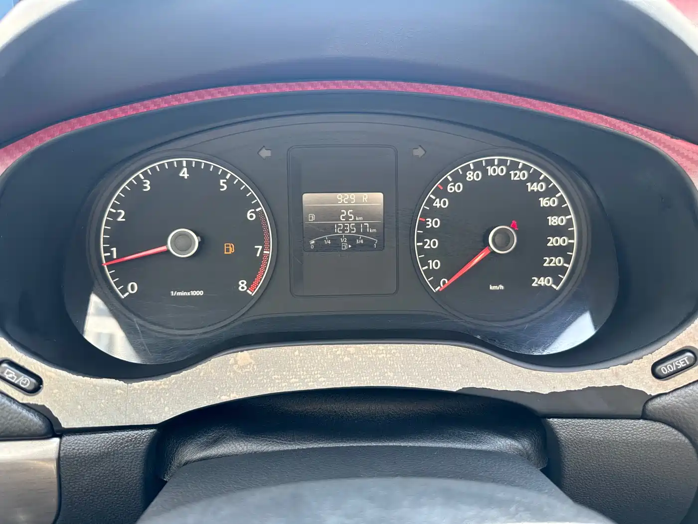 Volkswagen Sagitar 2014 1.6L Automatic Fashion фото 10