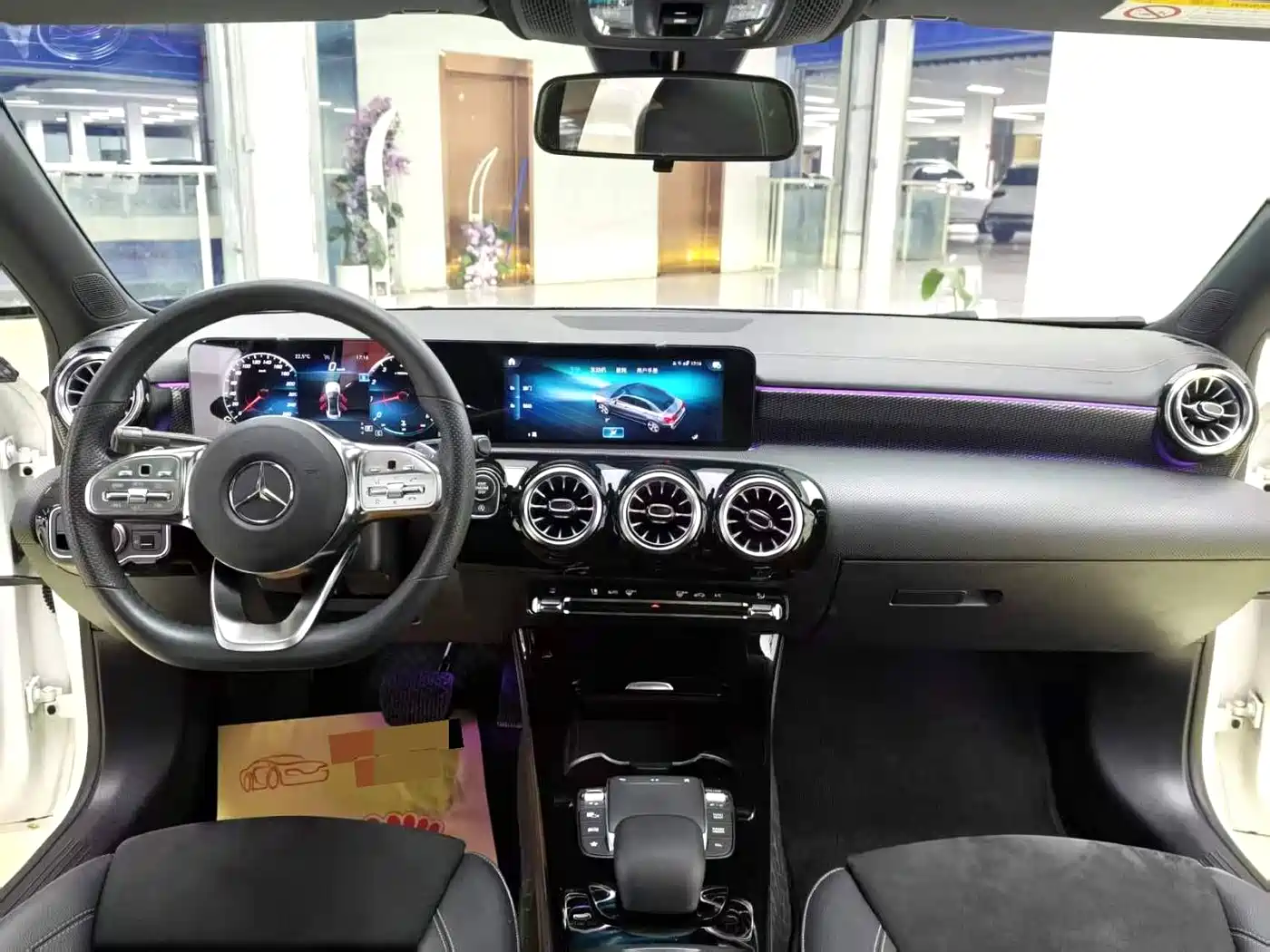 Mercedes-Benz A-Class 2021 A 200 L Sport Sedan Fashion Edition фото 8