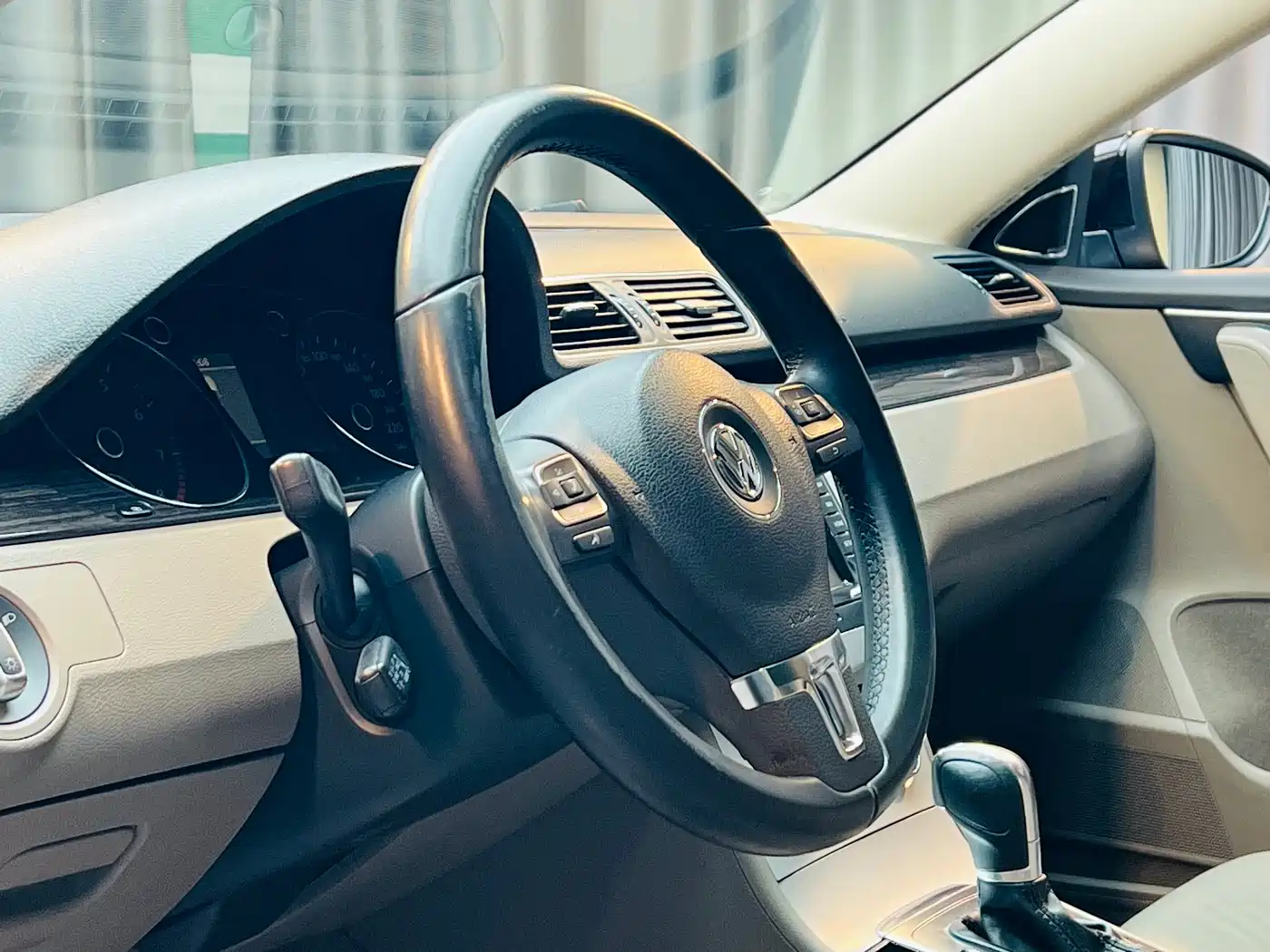 Volkswagen Magotan 2012 Facelift 2.0TSI Supreme фото 14