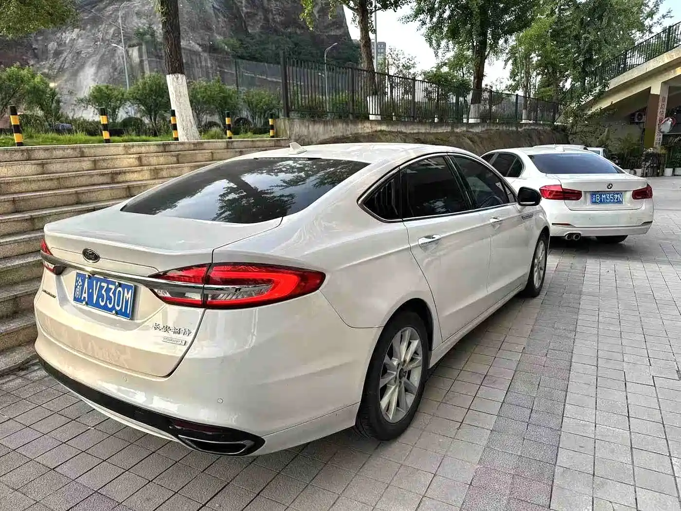 FORD MONDEO