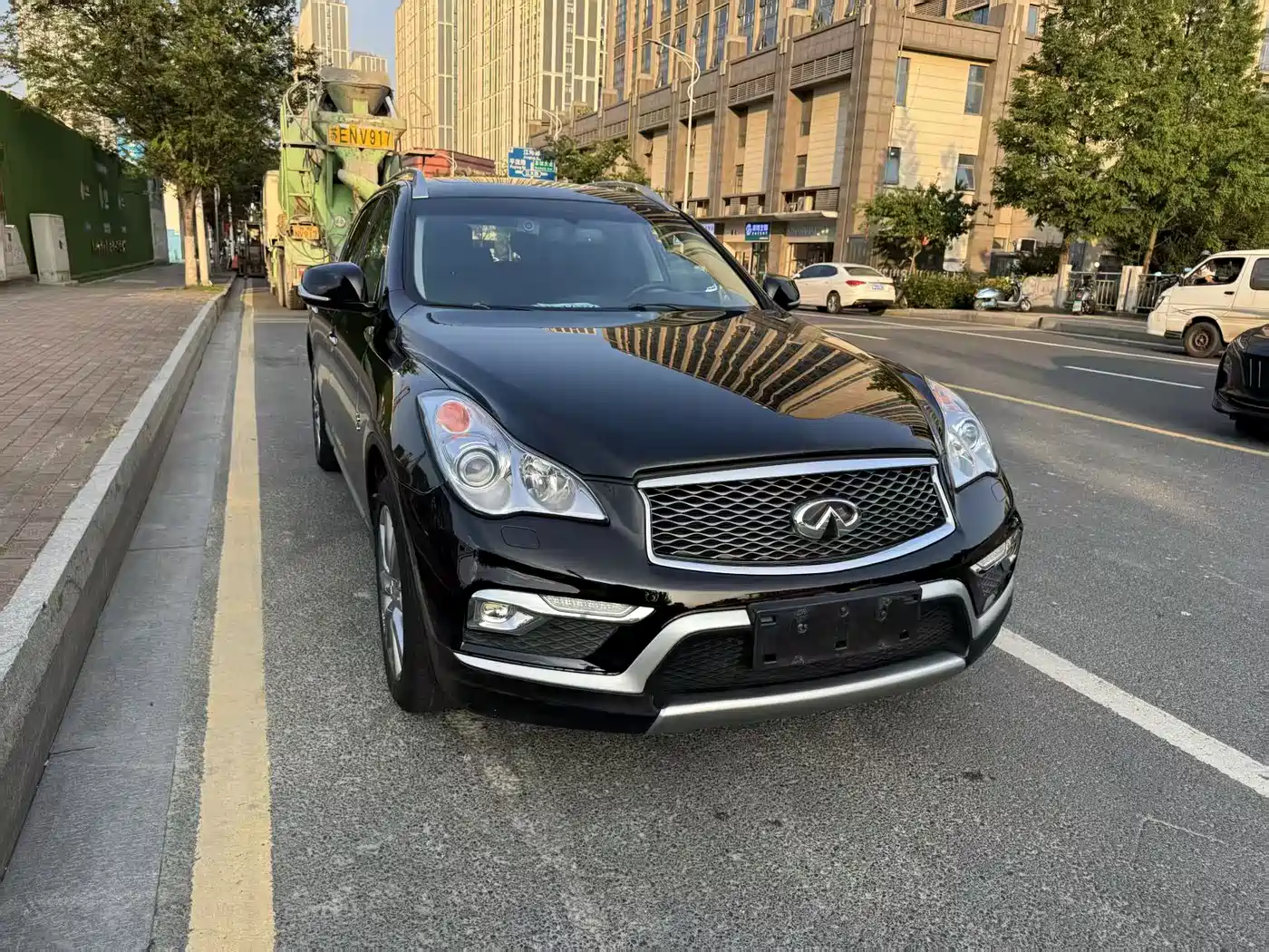 Infiniti QX50 2017 2015 2.5L Enjoyment Edition