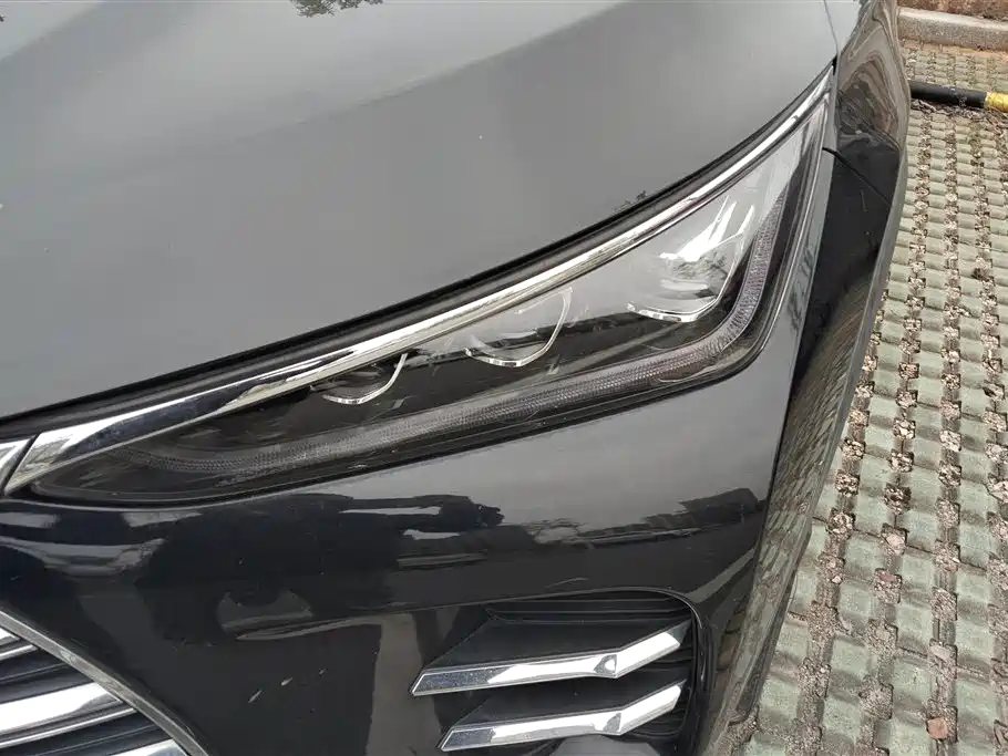 BYD Tang New Energy 2018 DM 2.0T AWD Smart Connection Genesis Edition 7-Seater China V фото 5