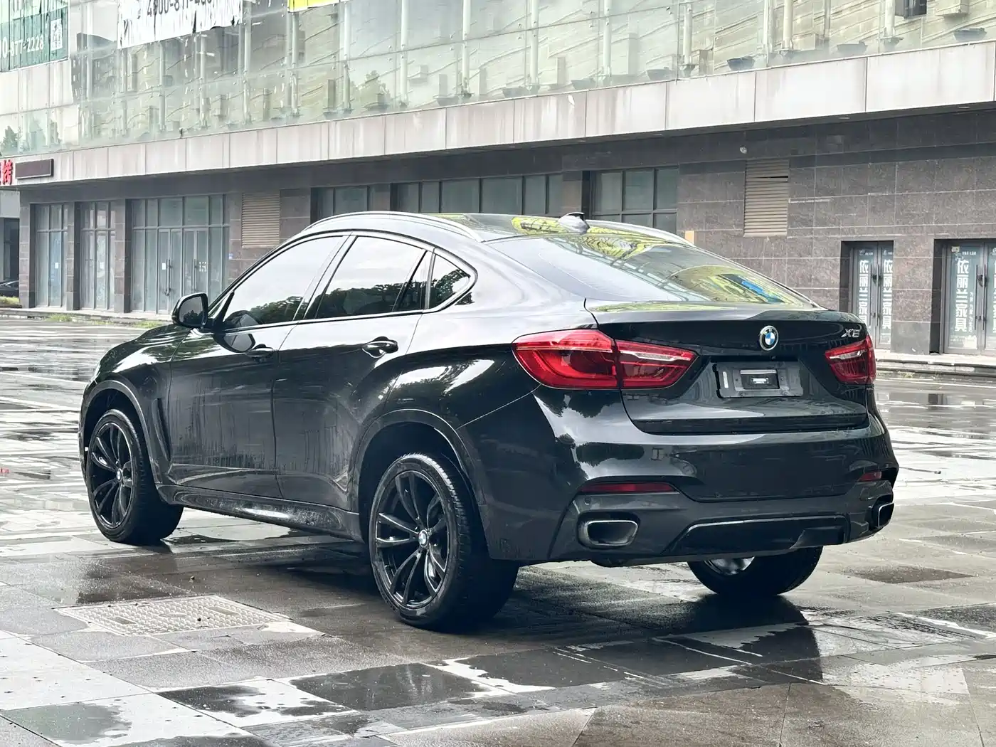 Photo 13 - BMW X6