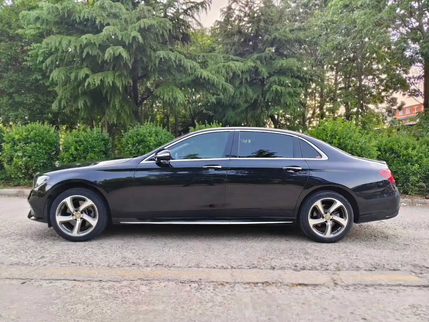 Mercedes-Benz E-Class 2018 Facelift E 200 L Sport фото 3