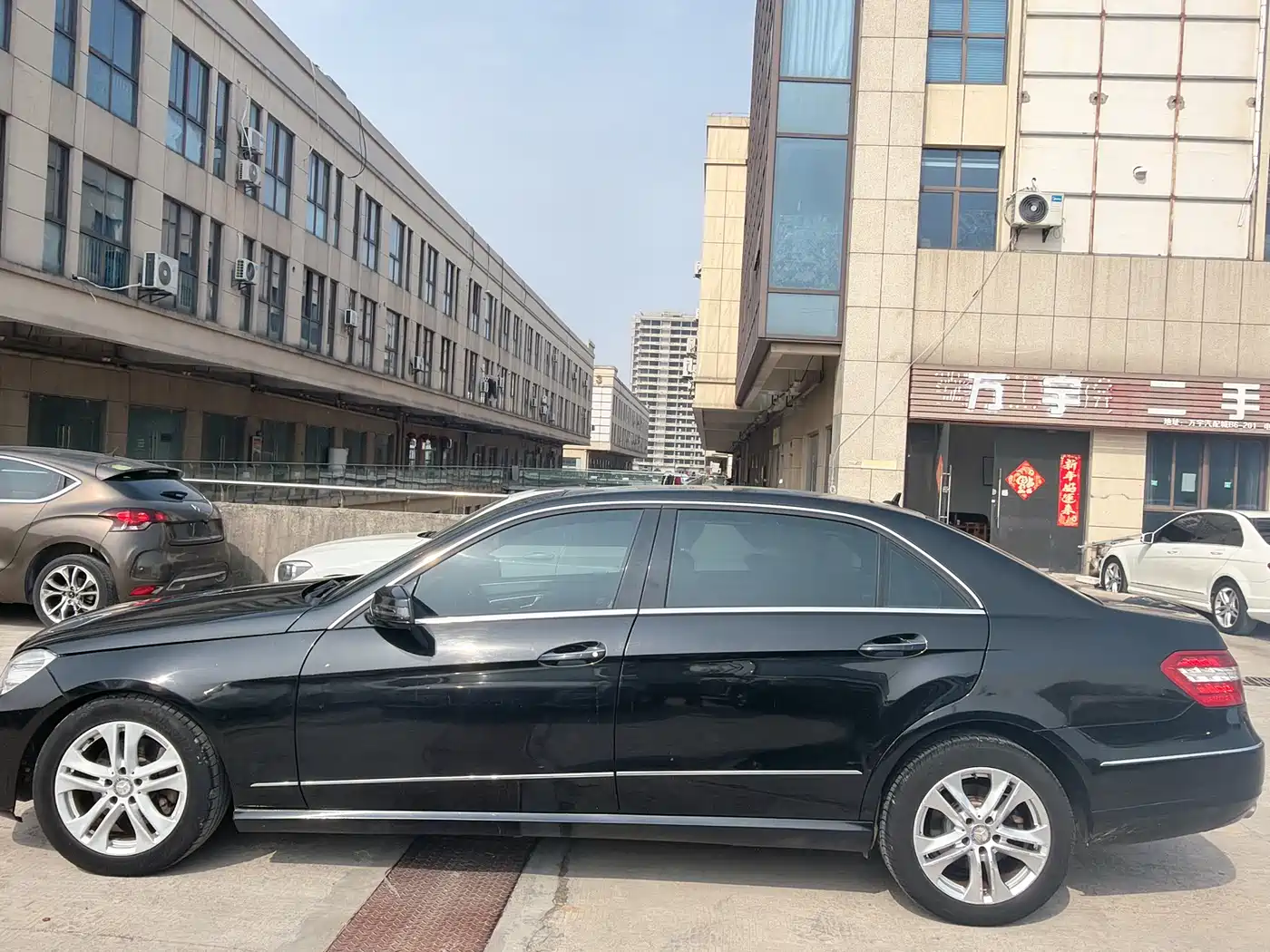 Mercedes-Benz E-Class 2012 E 300 L Fashion Luxury фото 5