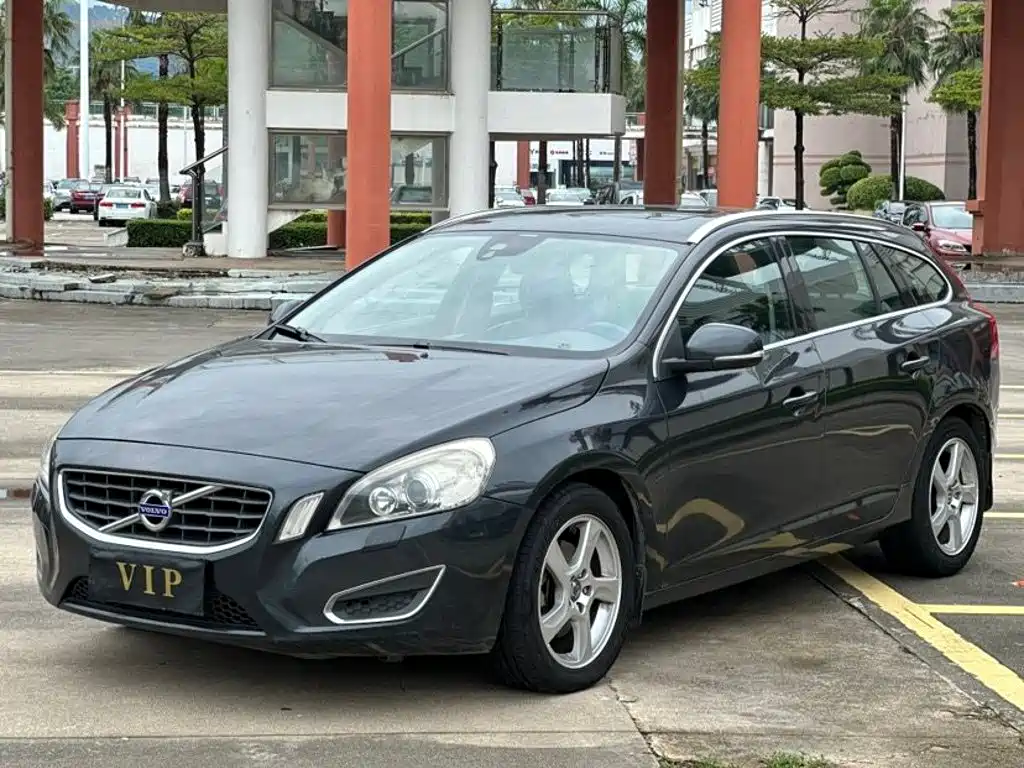 Photo 1 - Volvo V60
